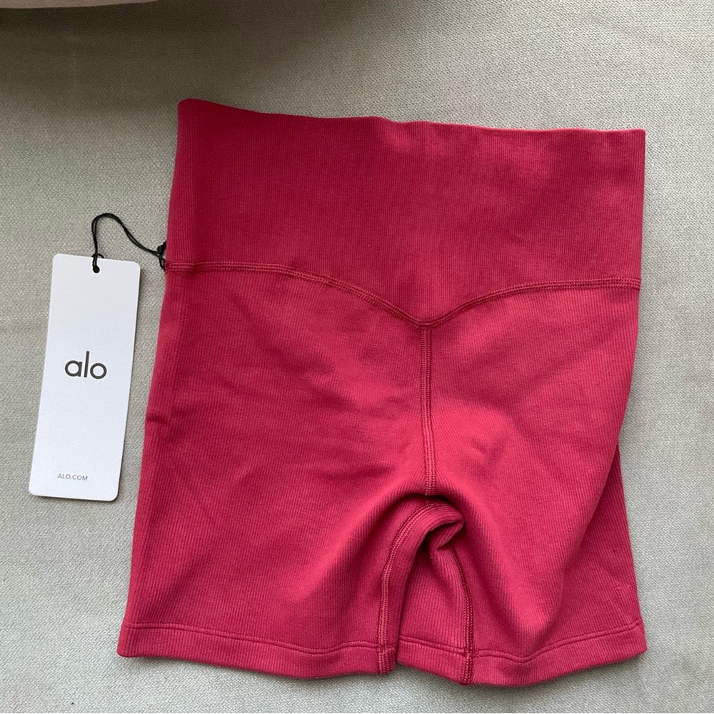 Alo Yoga 4" Seamless Modal Ribbed High-Waist Short Summer Romance Red S - Picture 7 of 7